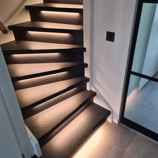 Dynamische trapverlichting set 50 cm voor max. 16 treden inclusief sensoren, afstandsbediening en 9 programma's - Warm wit licht