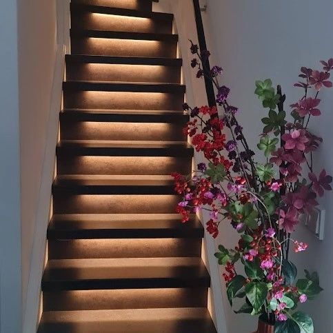 Trapverlichting COB led strip Warm Wit 50 CM – Complete set inclusief profiel