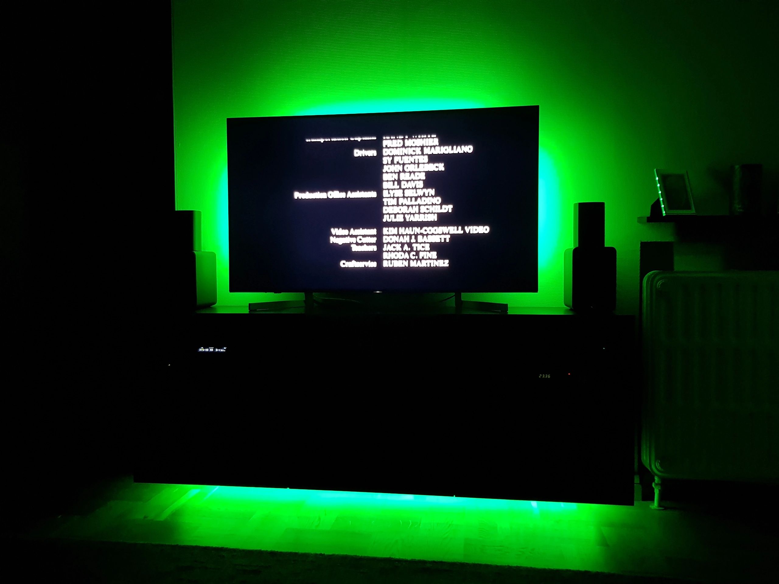 TV backlight set met 3 RGBWW ledstrips voor TV’s >60 inch