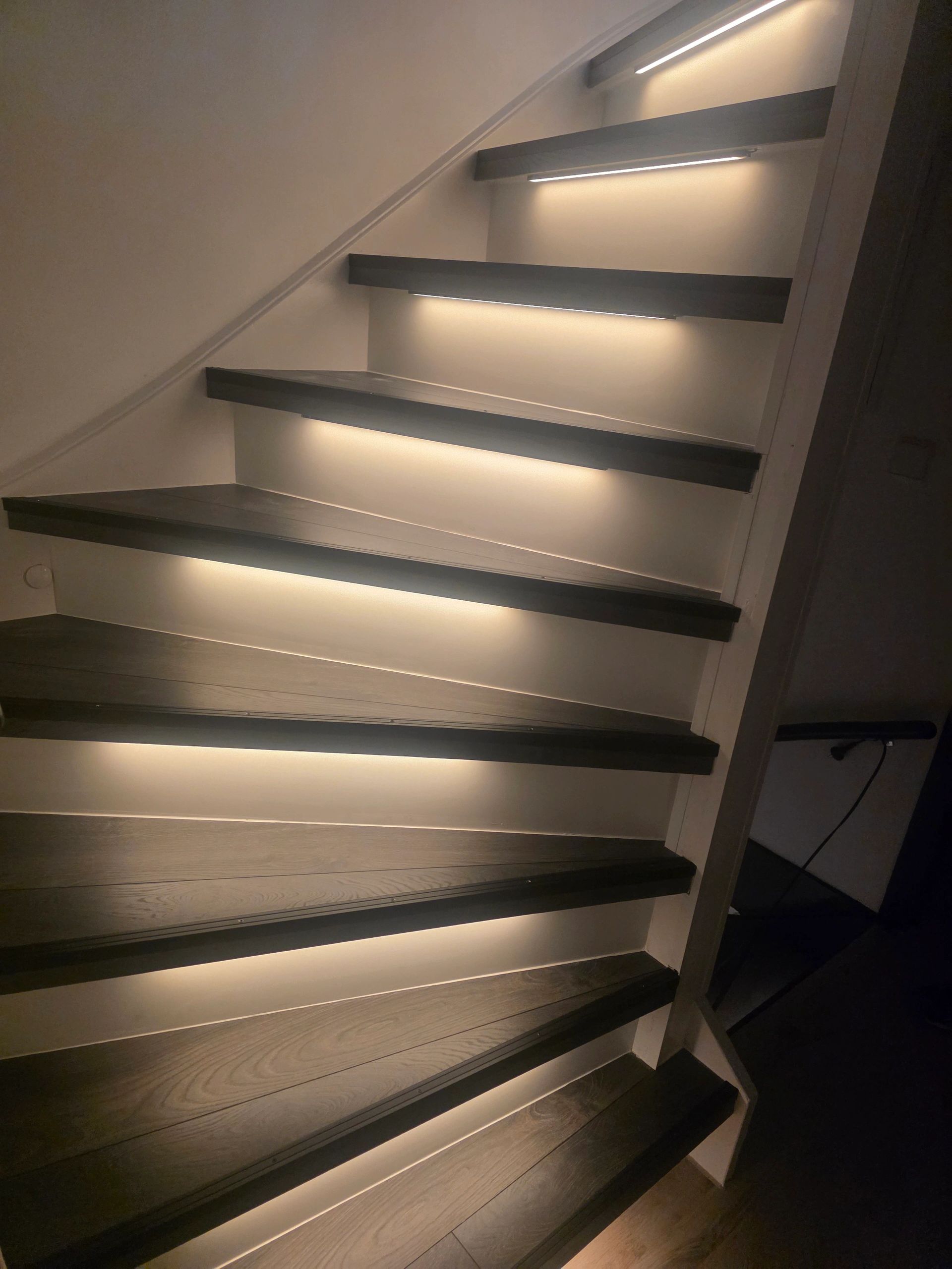 Trapverlichting COB led strip Warm Wit 50 CM – Complete set inclusief profiel