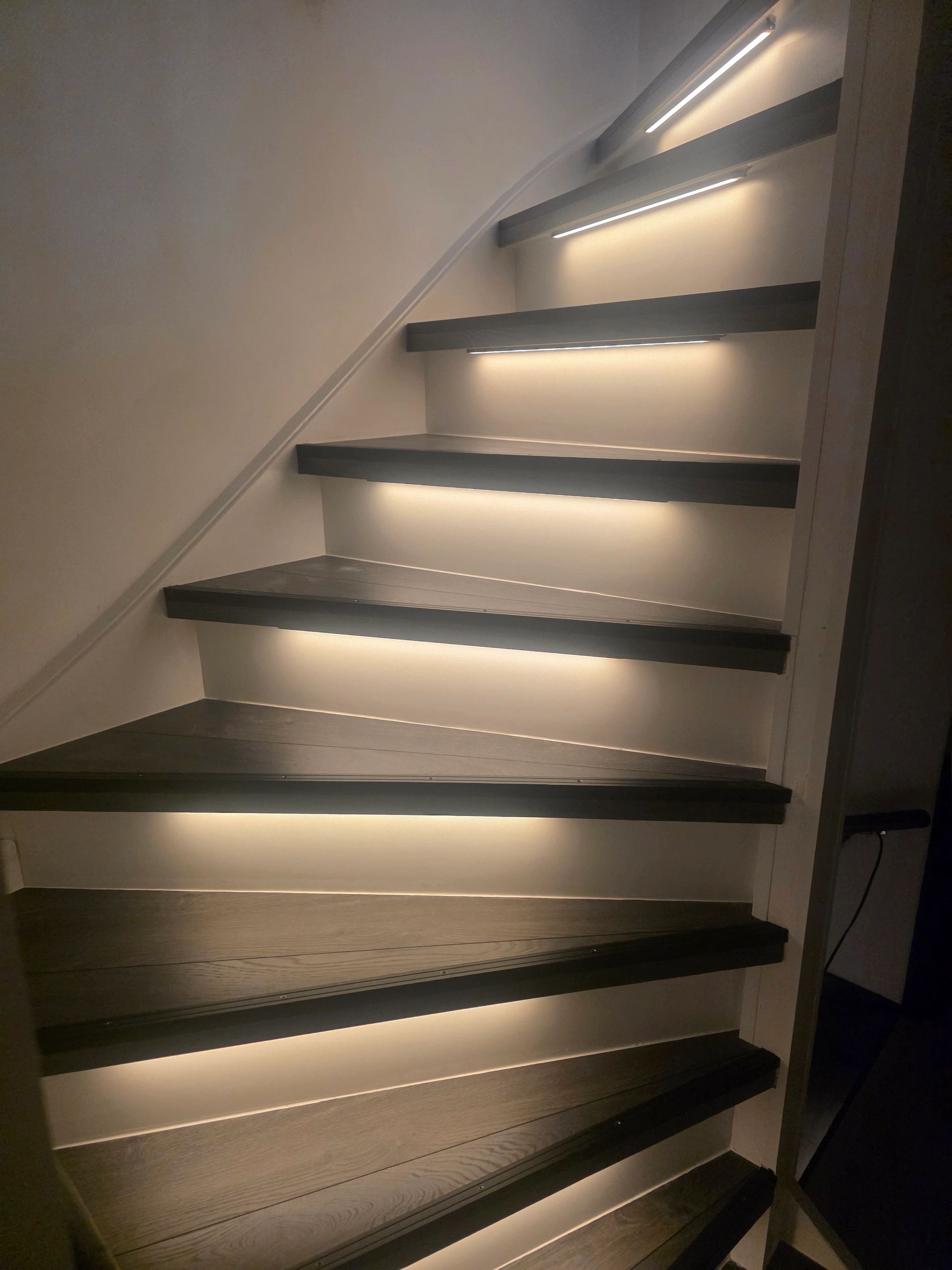 Trapverlichting COB led strip Warm Wit 50 CM – Complete set inclusief profiel