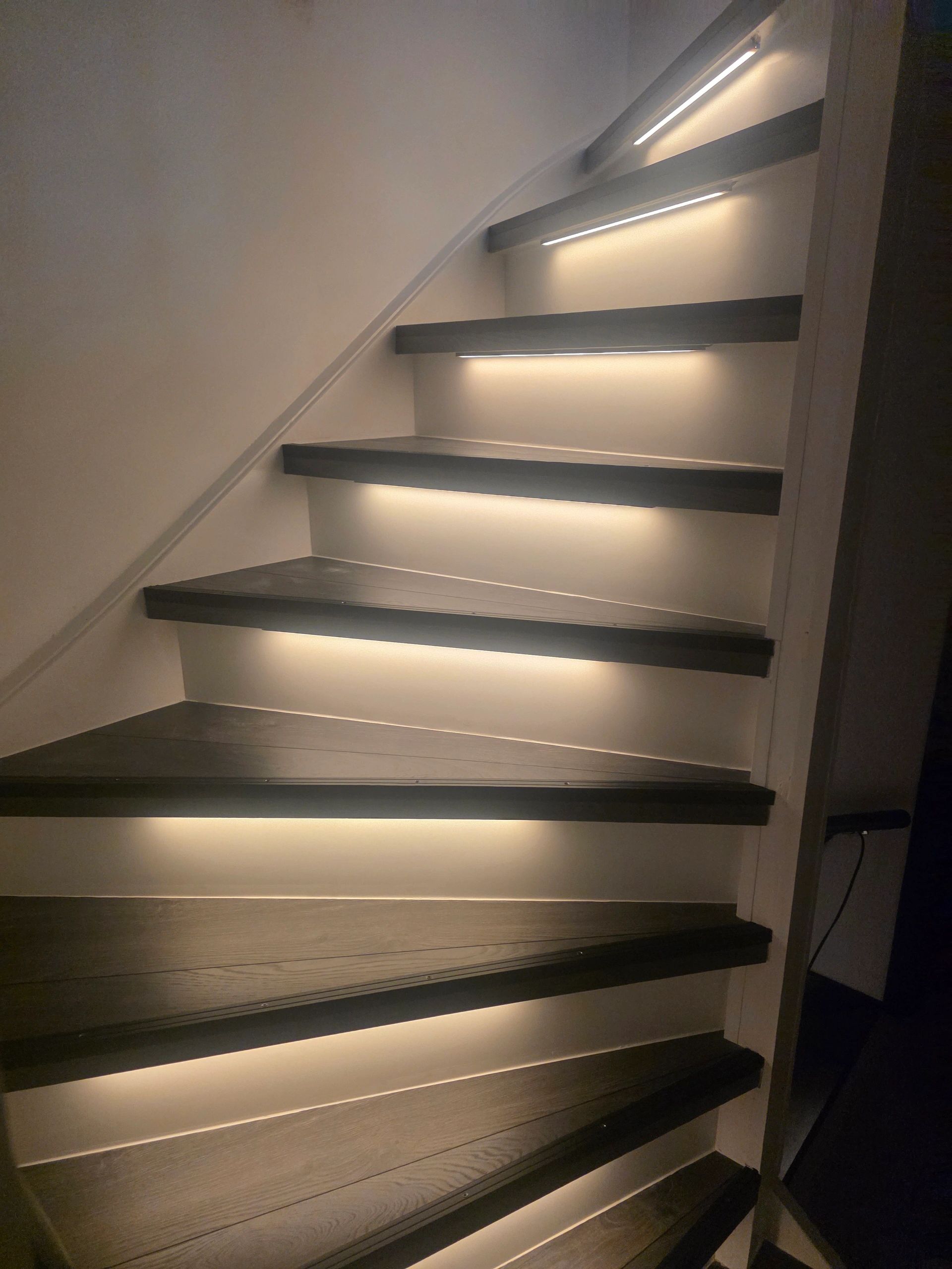 Trapverlichting COB led strip Warm Wit 50 CM – Complete set inclusief profiel