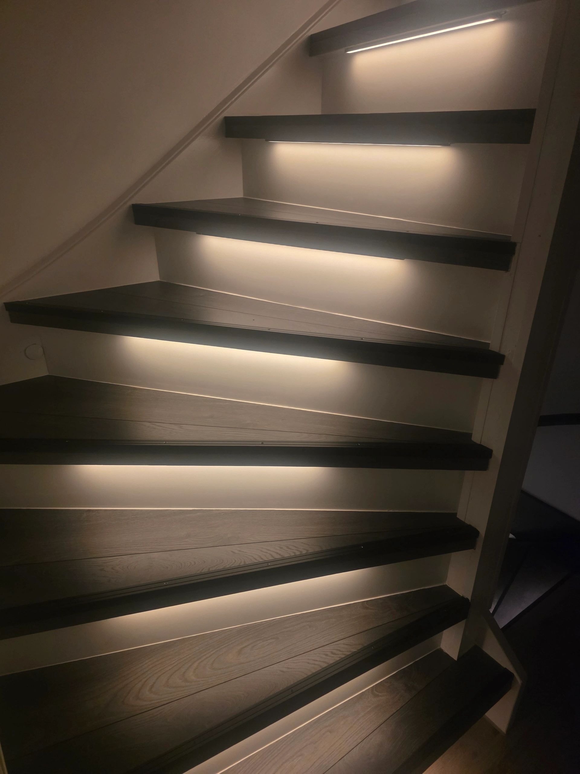 Trapverlichting COB led strip Warm Wit 50 CM – Complete set inclusief profiel