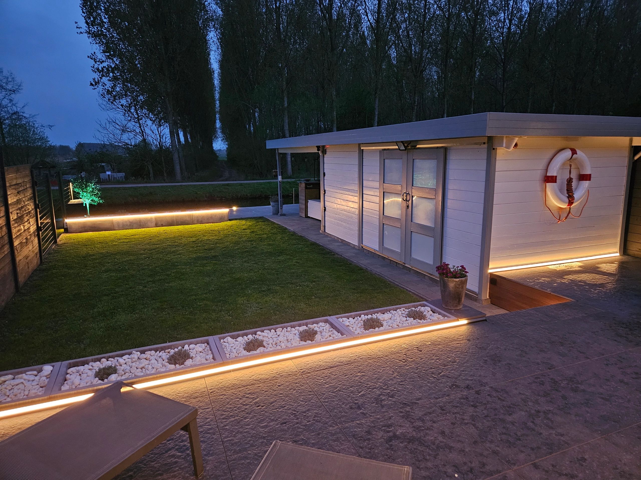 Aluminium ledstrip hoekprofiel zwart 3M breed - Compleet met afdekkap