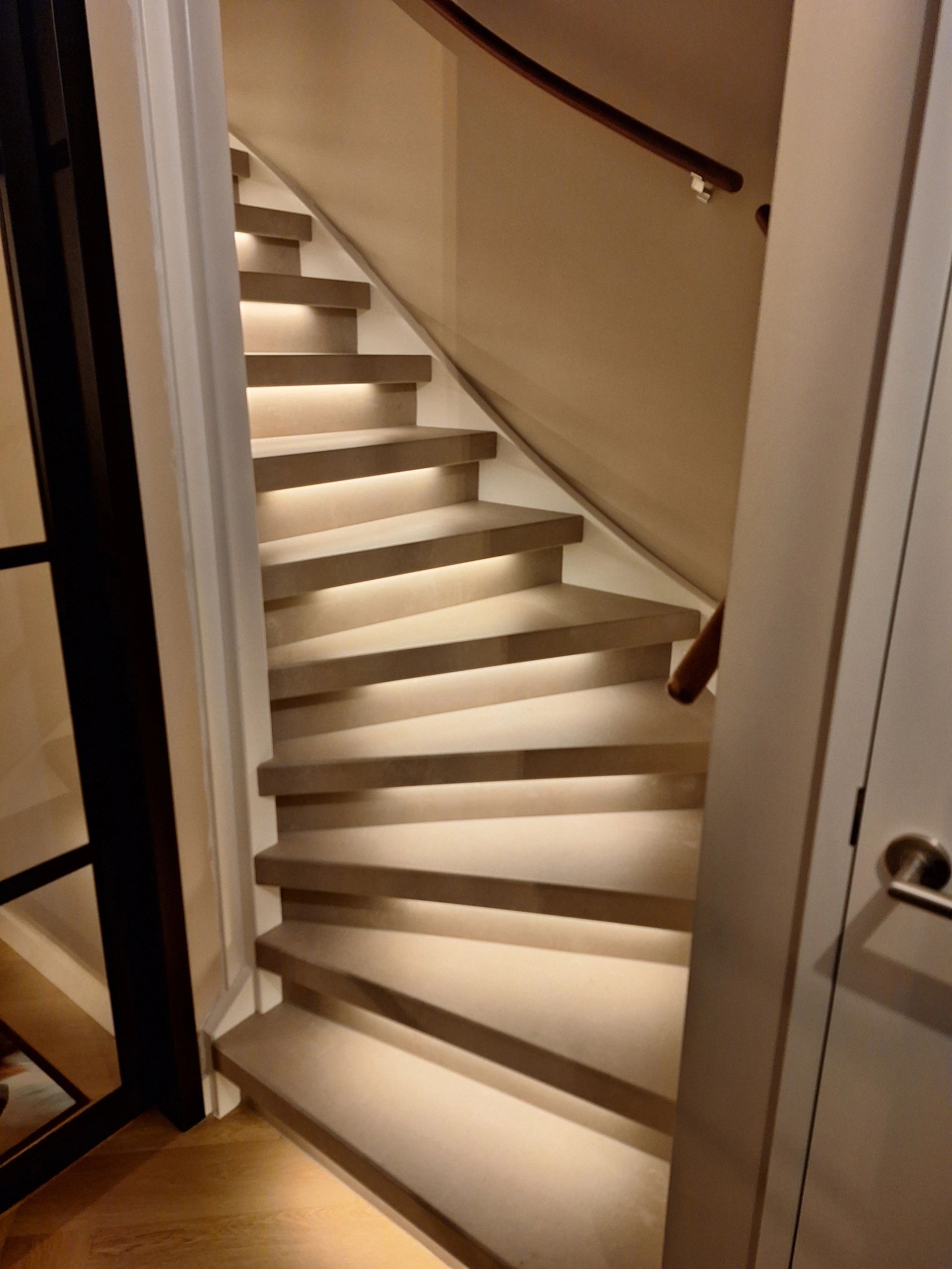 Trapverlichting COB led strip Warm Wit 50 CM – Complete set inclusief profiel