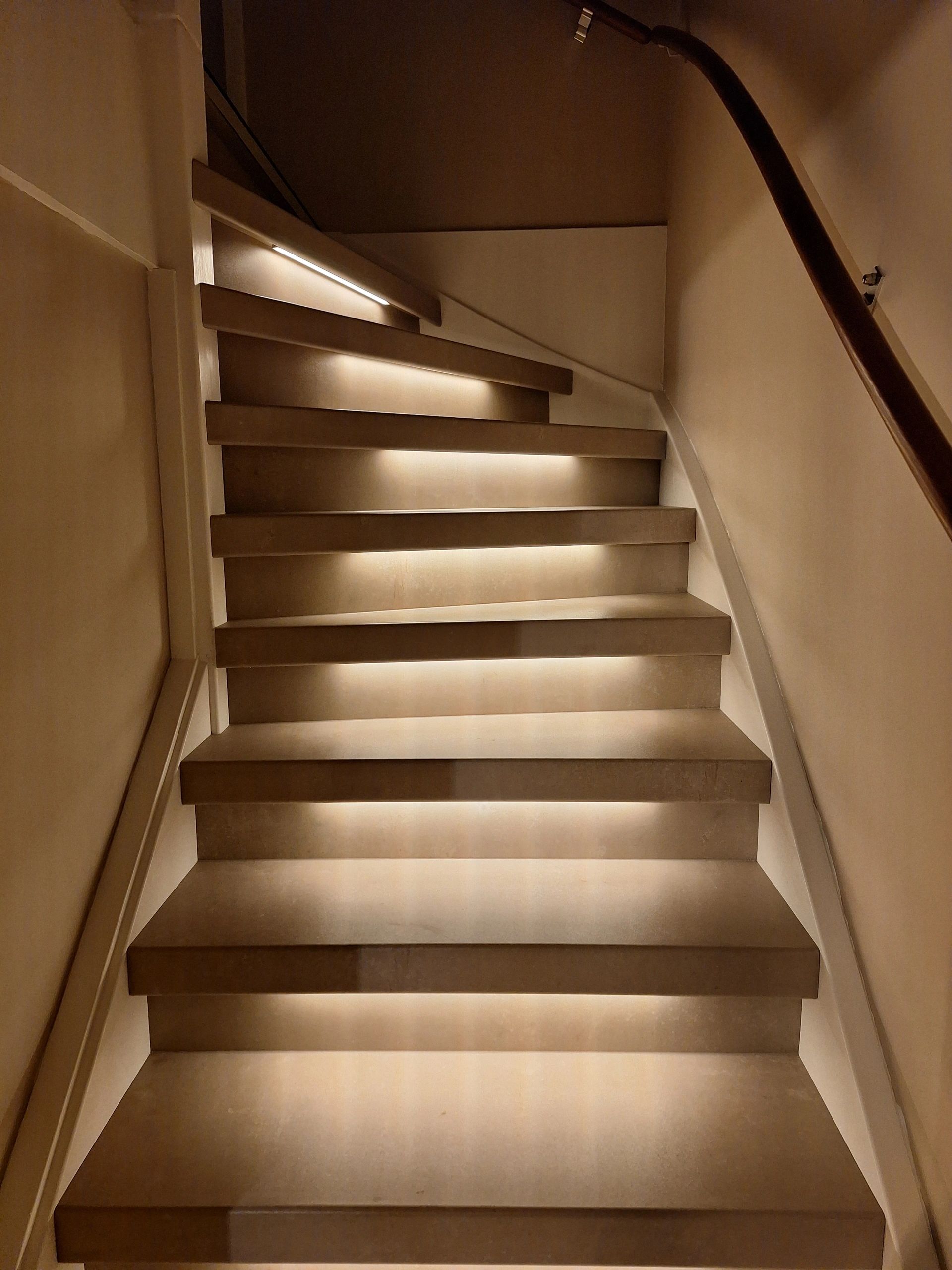 Trapverlichting COB led strip Warm Wit 50 CM – Complete set inclusief profiel