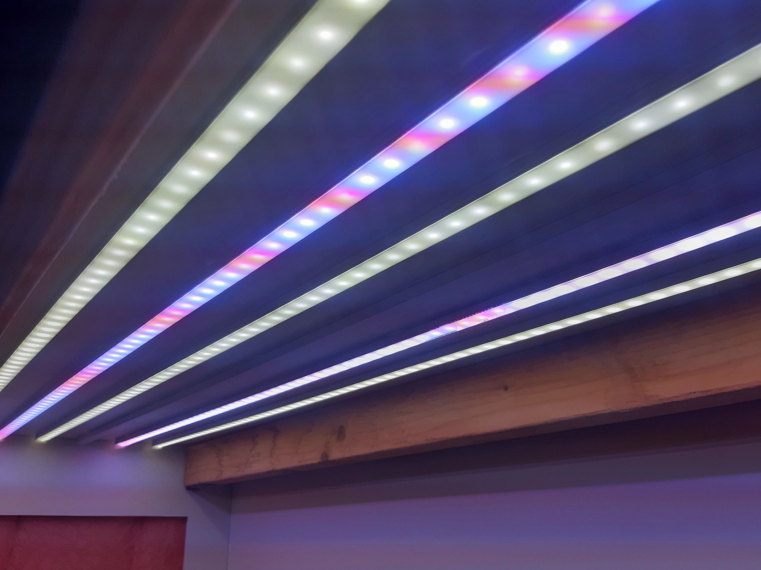 4 meter - 240 LEDS - RGB led strip