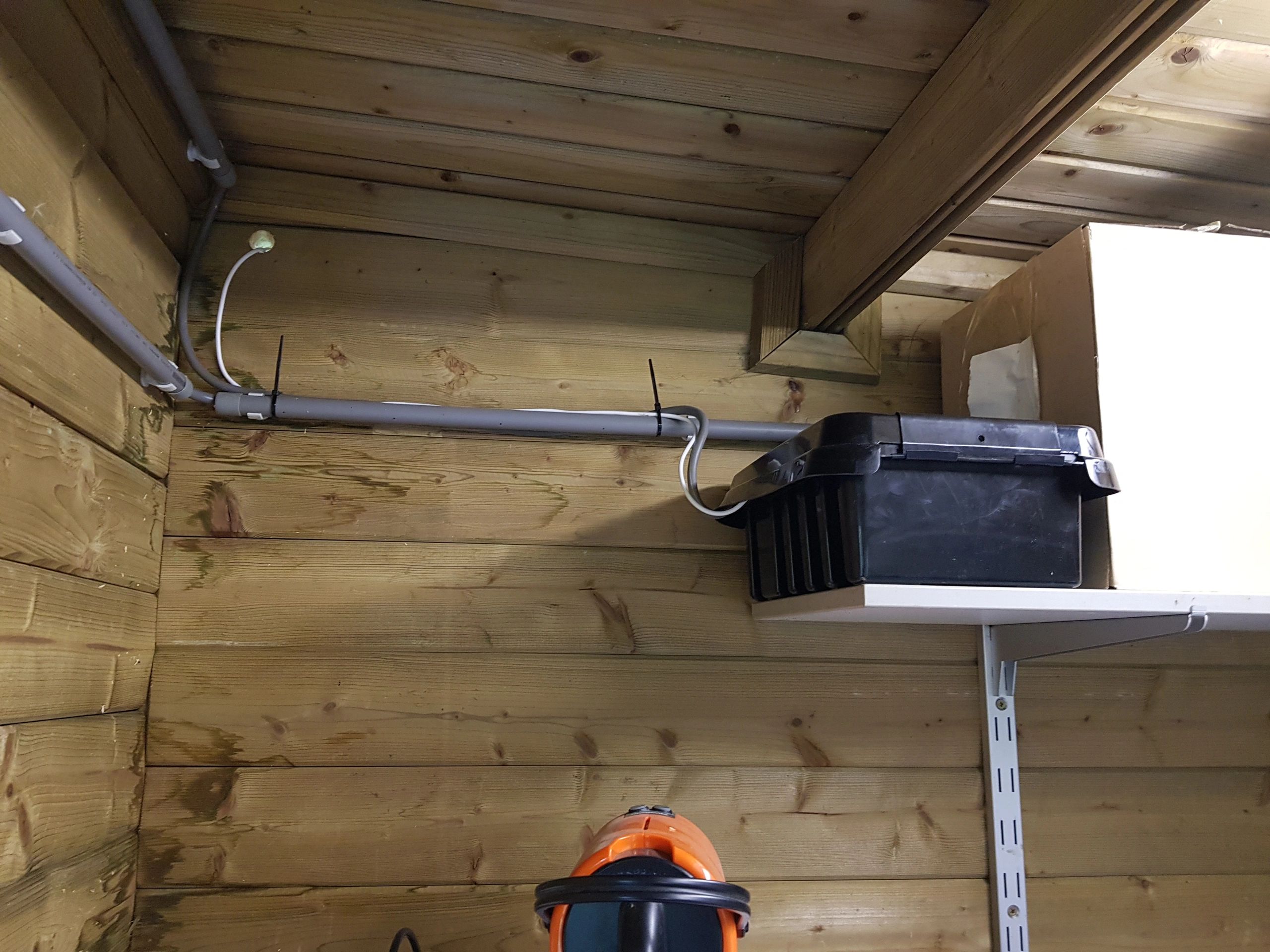 Waterdichte behuizing Dribox voor adapter en controller