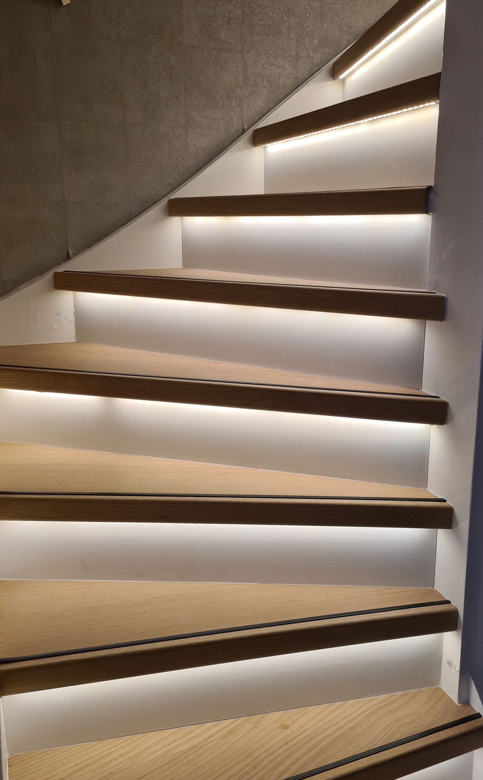 Trapverlichting Led strip Warm Wit – Complete set 130 CM