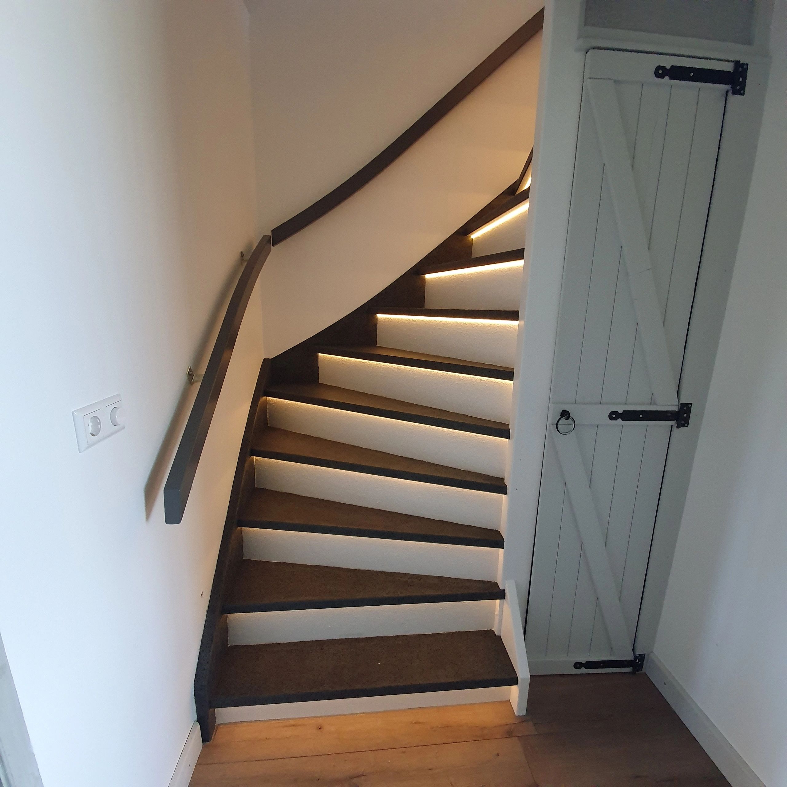 Trapverlichting COB led strip Warm Wit complete set 130 CM