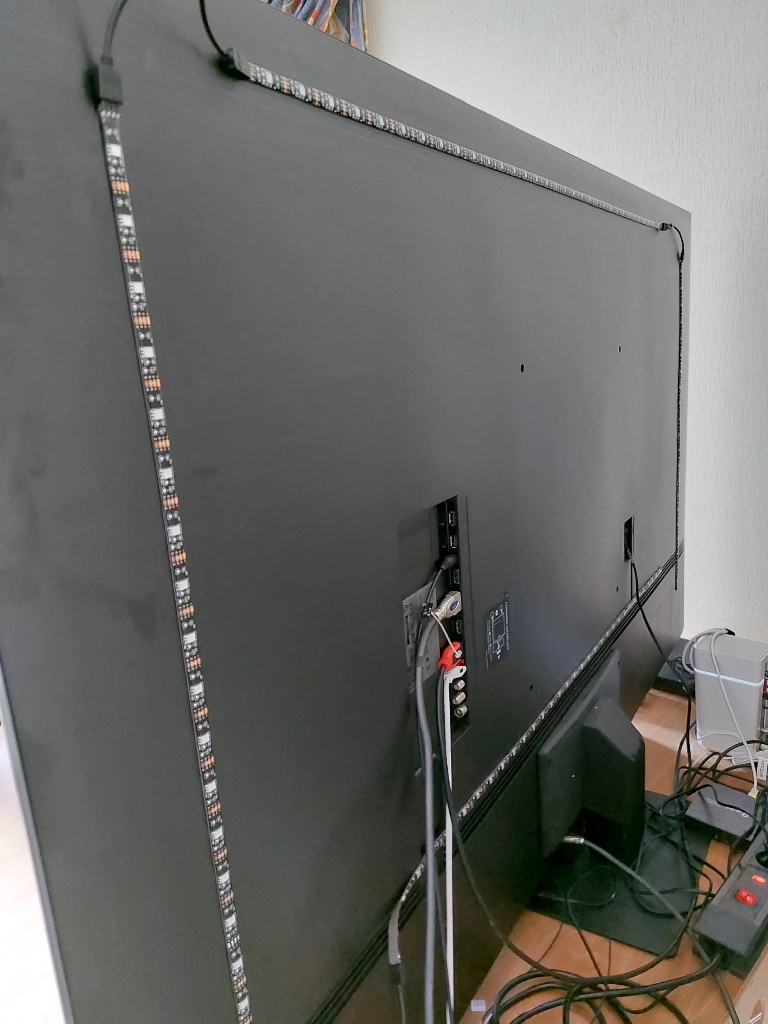 TV led strip set met 4 RGB strips voor TV’s > 60 inch