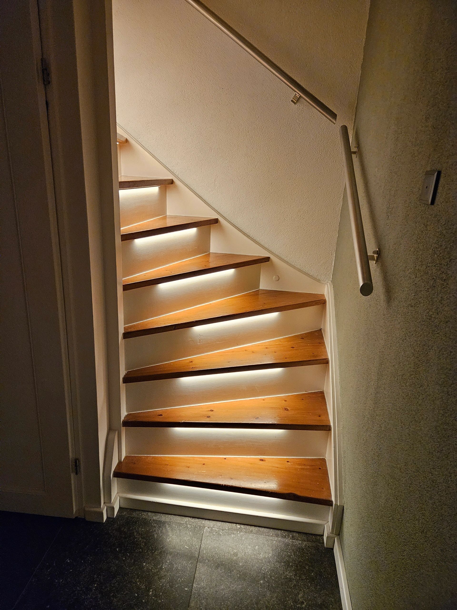 Trapverlichting COB led strip Warm Wit 50 CM – Complete set inclusief profiel