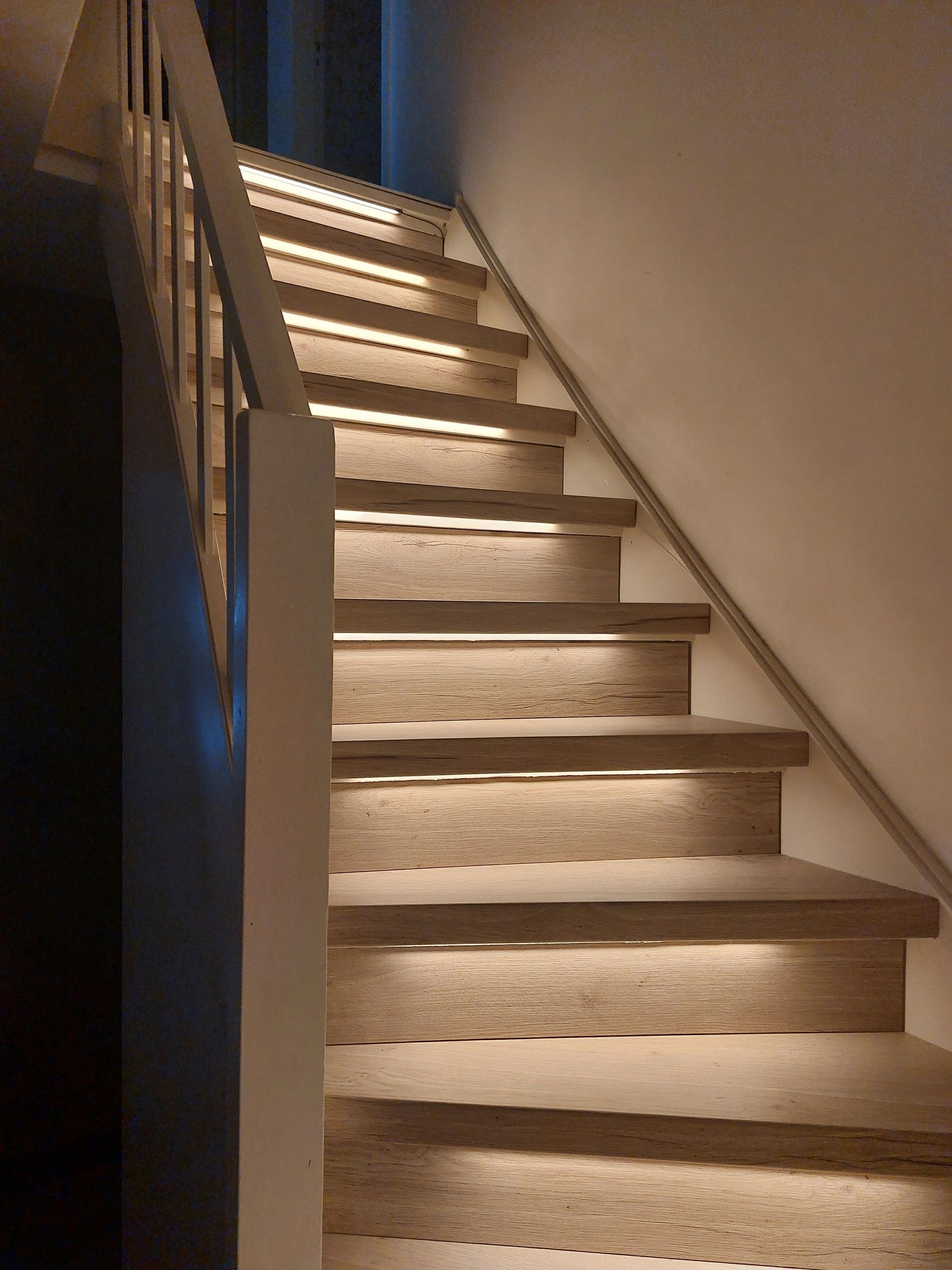 Trapverlichting COB led strip Warm Wit 50 CM – Complete set inclusief profiel