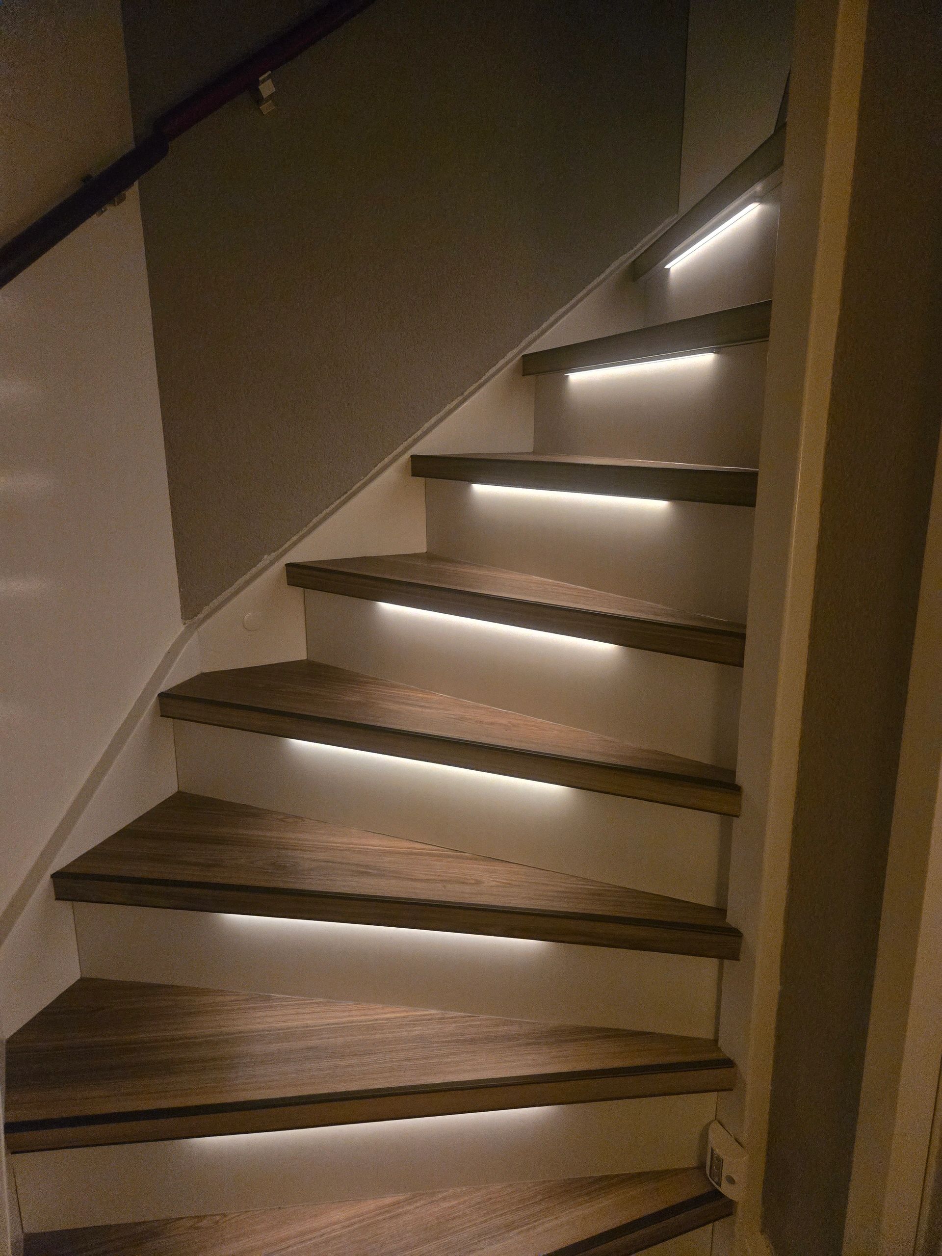 Trapverlichting COB led strip Warm Wit 50 CM – Complete set inclusief profiel