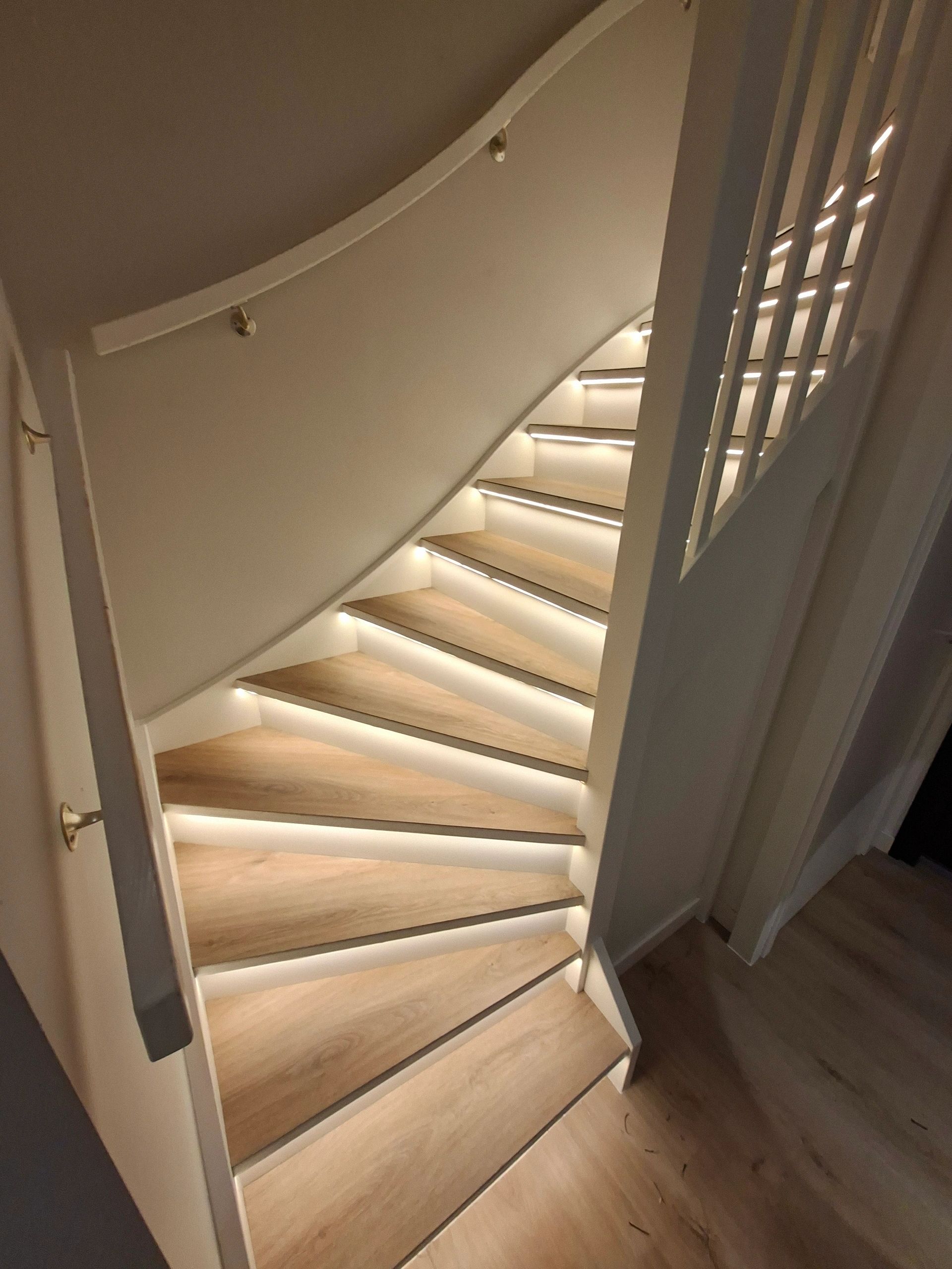 Trapverlichting COB led strip Warm Wit complete set 130 CM