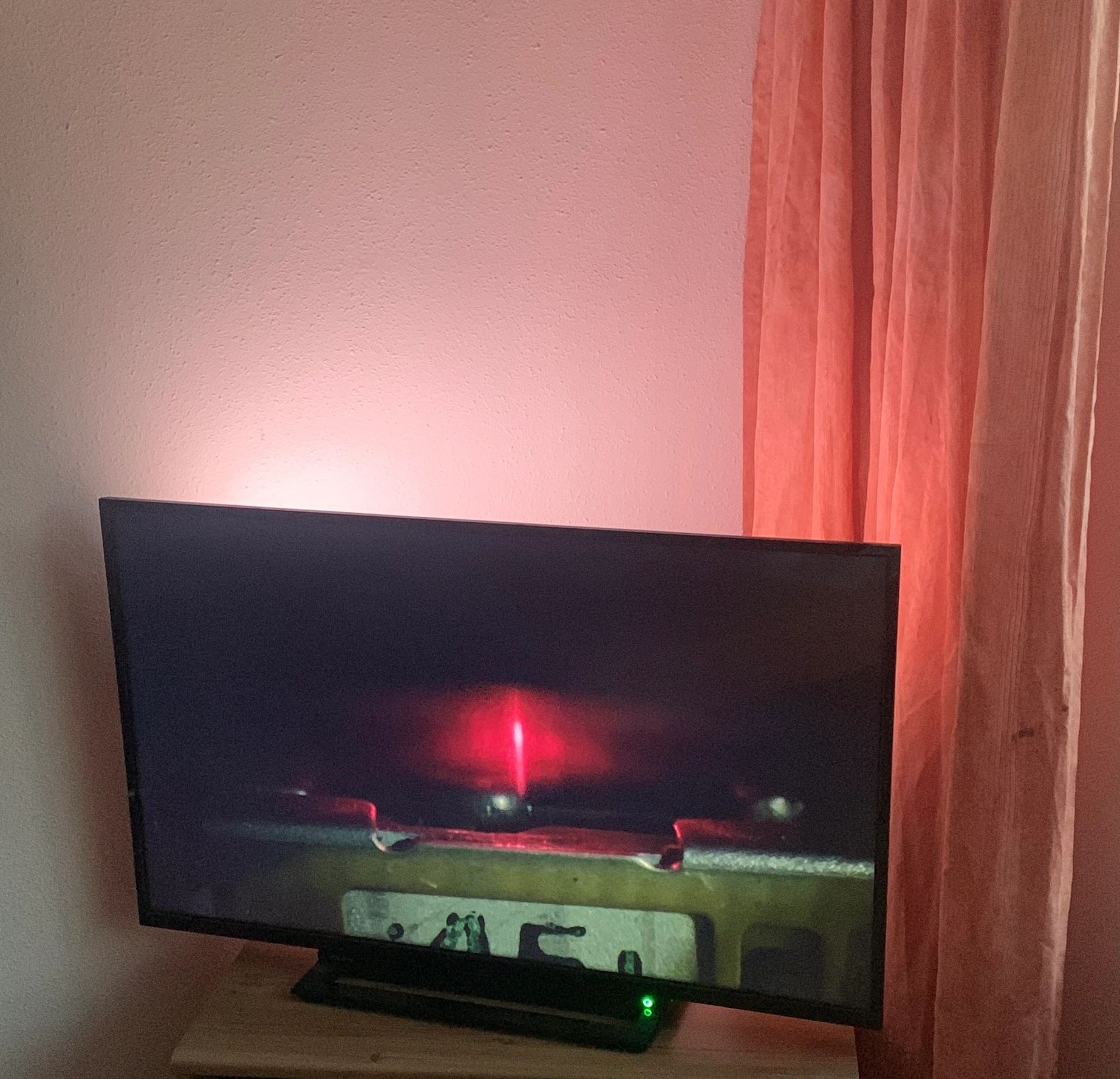 TV backlight set met 1 RGBWW ledstrip voor TV’s <32 inch