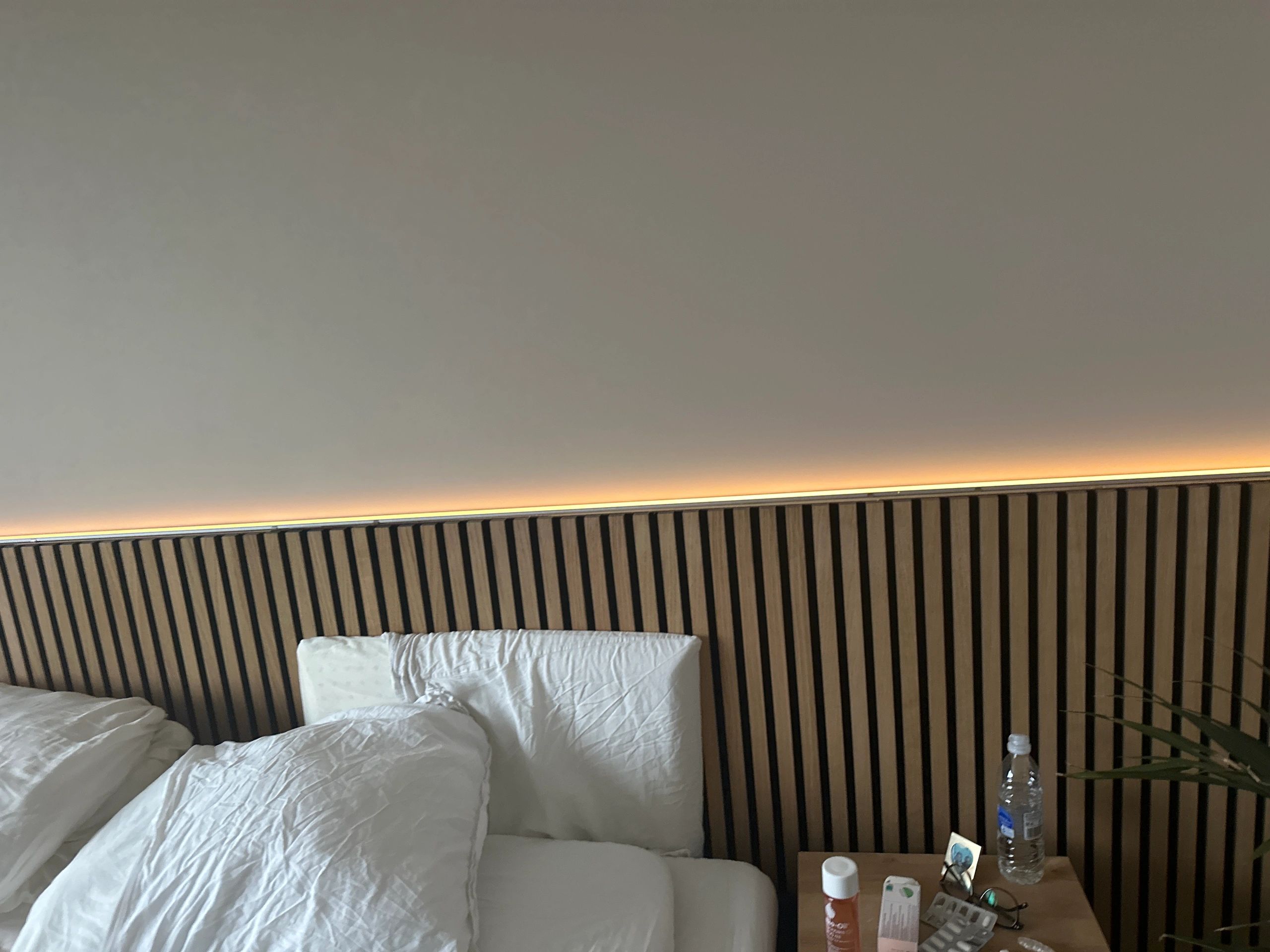 Aluminium ledstrip profiel opbouw 3M - 7 mm hoog - compleet met afdekkap
