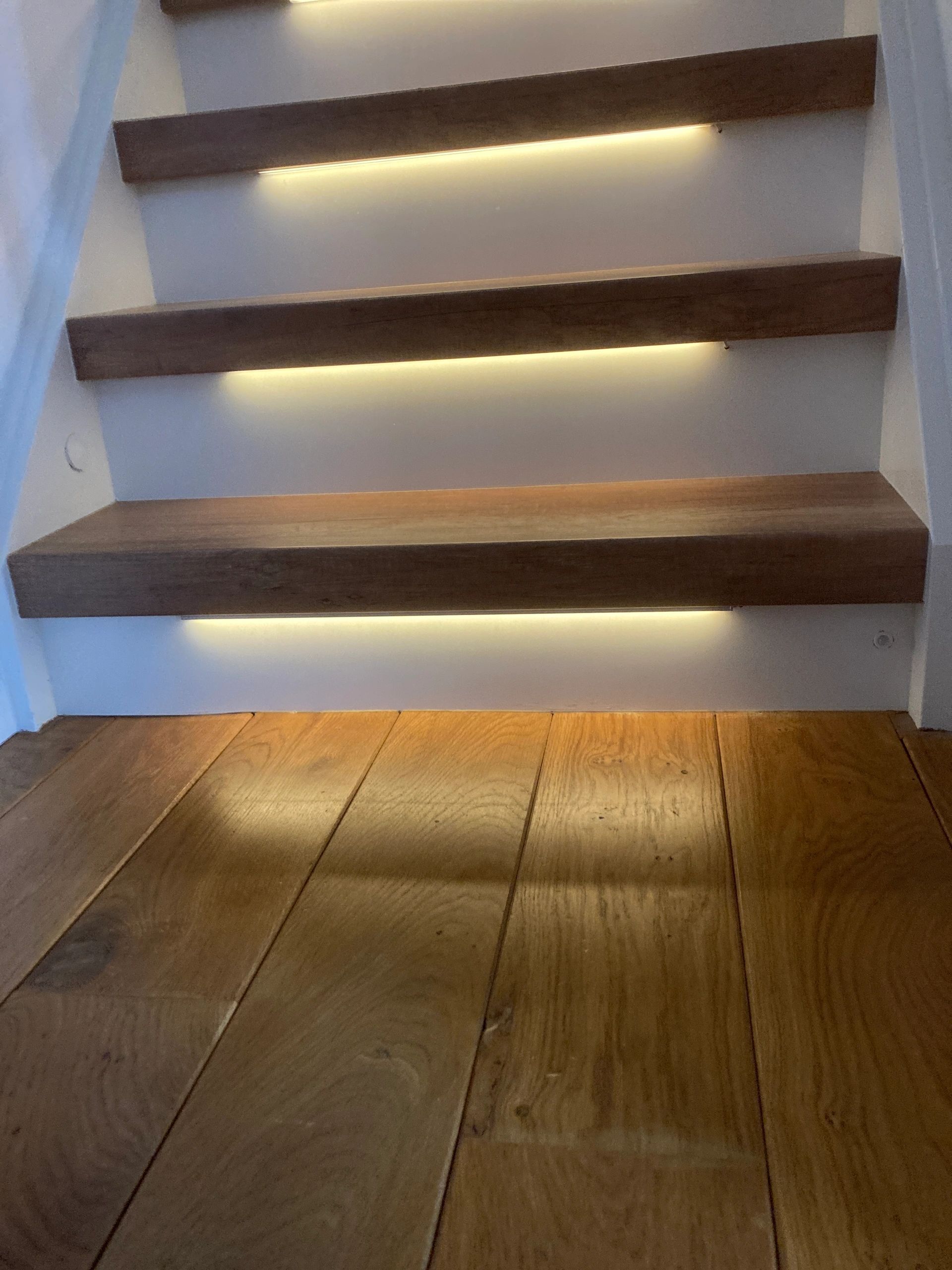 Trapverlichting COB led strip Warm Wit 50 CM – Complete set inclusief profiel