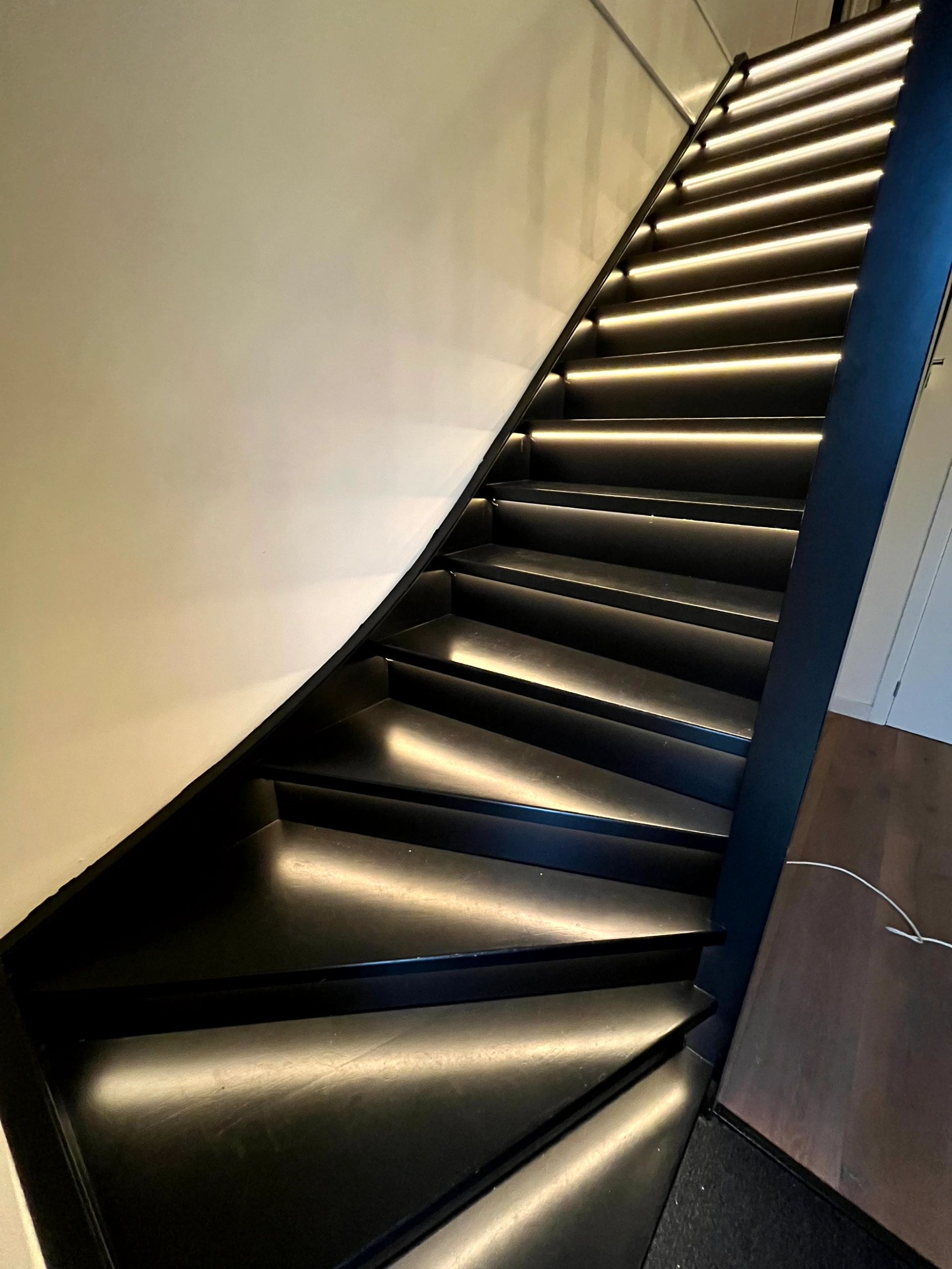 Trapverlichting COB led strip Warm Wit complete set 130 CM