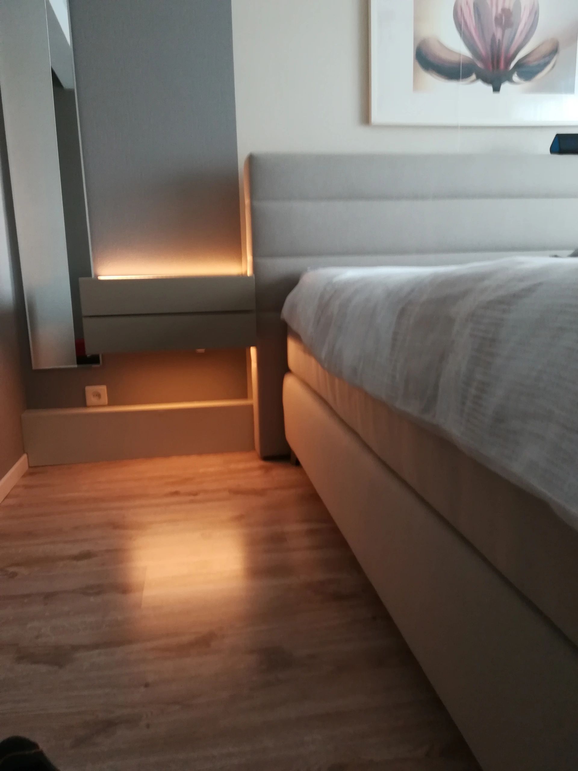 Bedverlichting 1 zijde complete set 1 meter LED strip warm wit met bewegingssensor en hoekprofiel