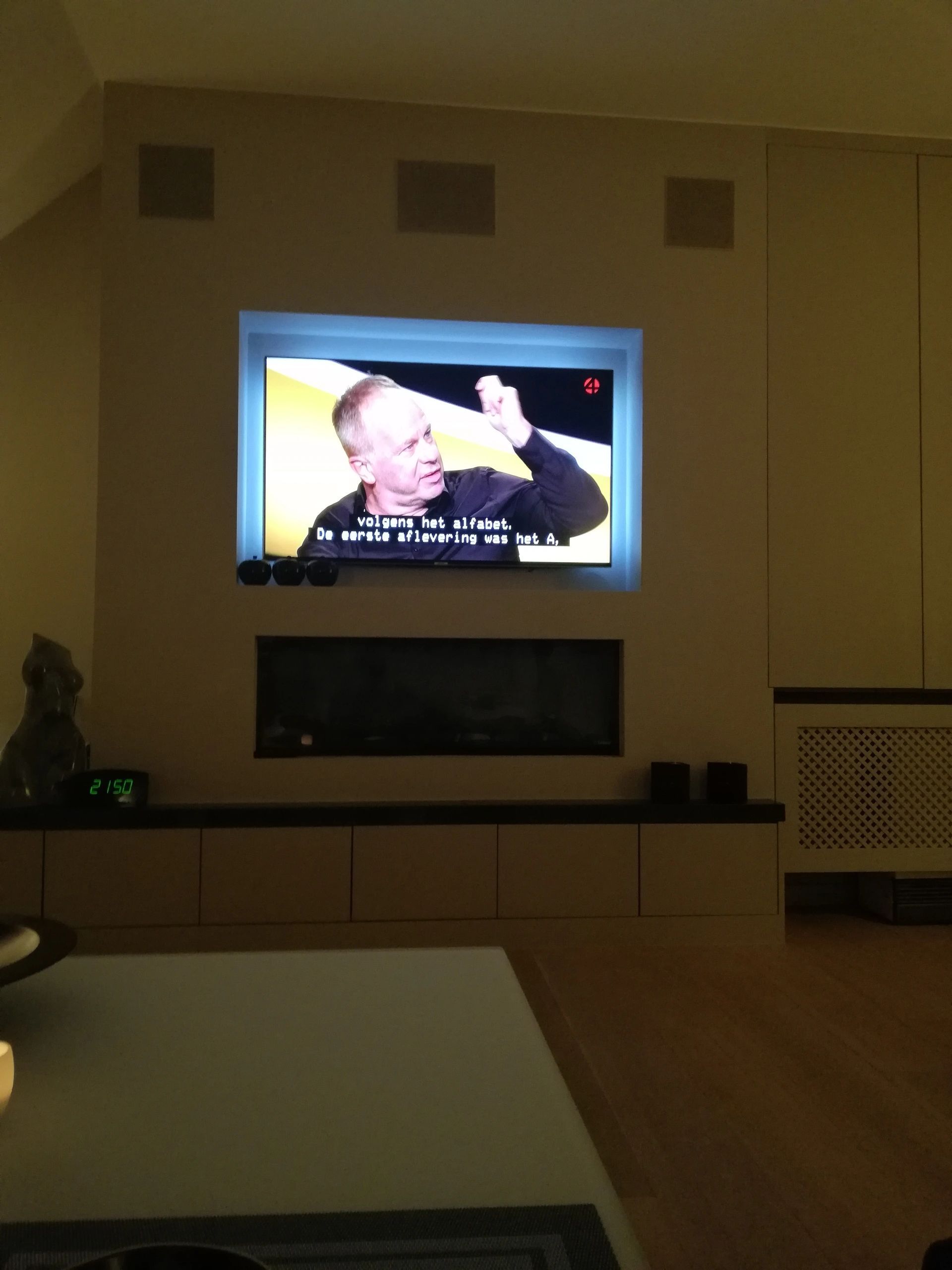 TV backlight set met 3 RGBWW ledstrips voor TV’s >60 inch