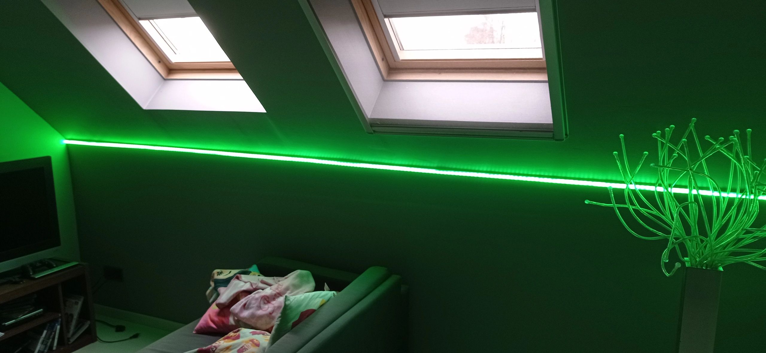 Aluminium ledstrip profiel zwart opbouw 4M - 7 mm hoog - compleet met afdekkap