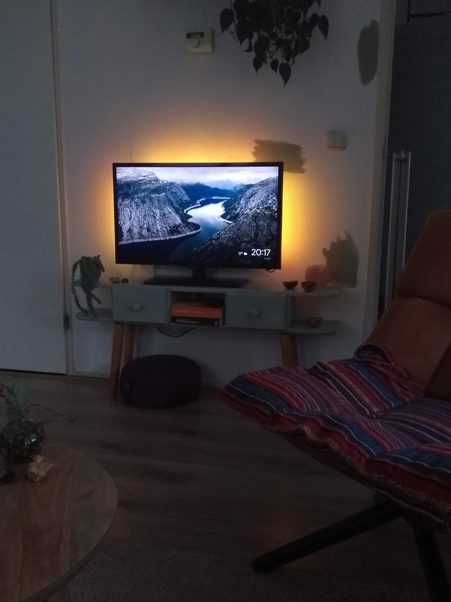 TV backlight set met 3 RGBWW ledstrips voor TV’s >60 inch