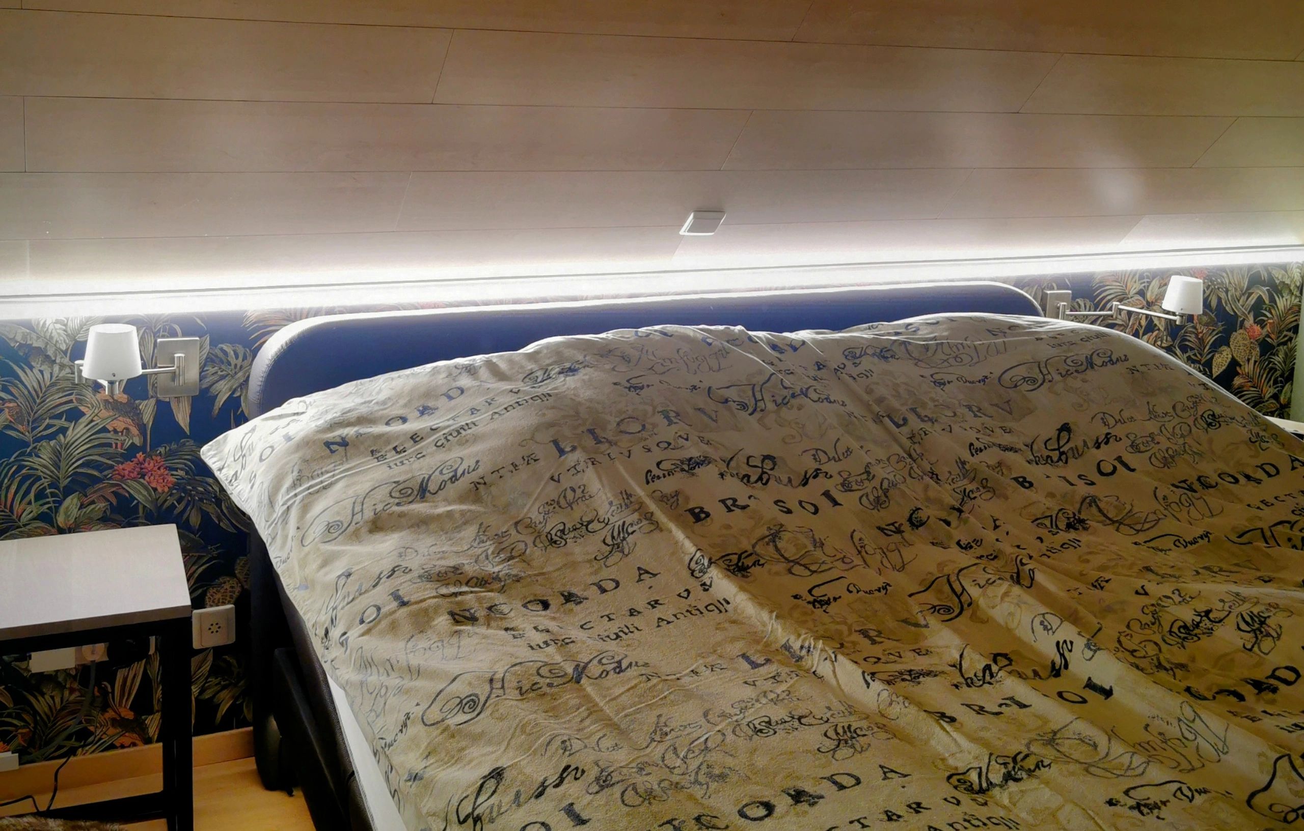 Aluminium ledstrip profiel opbouw 2M - 7 mm hoog - compleet met afdekkap