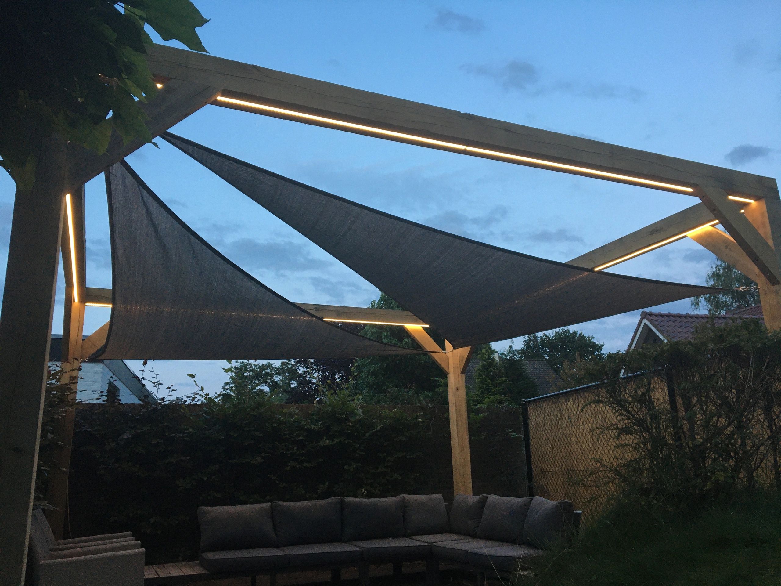 11 meter Warm Witte led strip voor buiten complete set