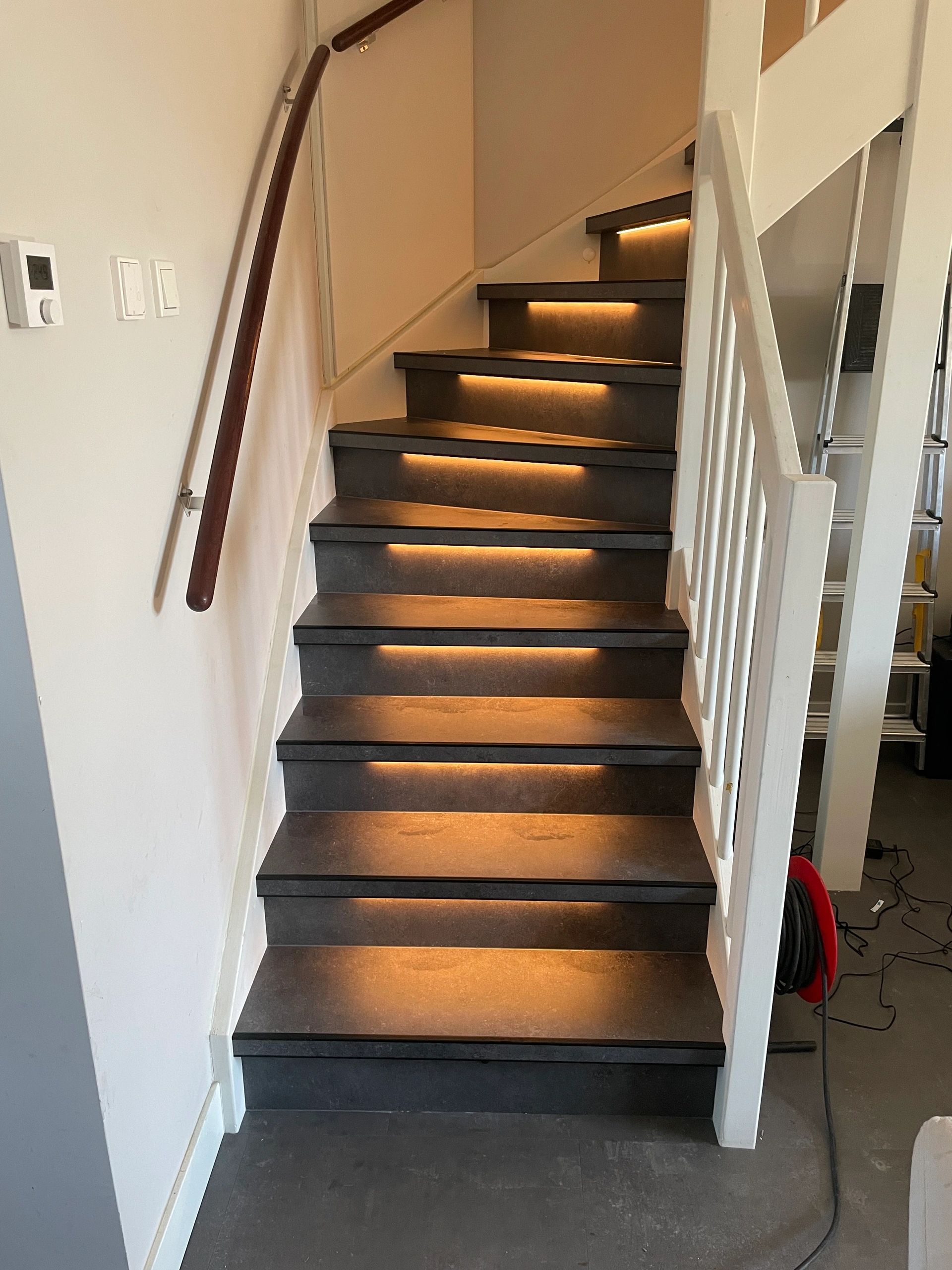 Trapverlichting COB led strip Warm Wit 50 CM – Complete set inclusief profiel