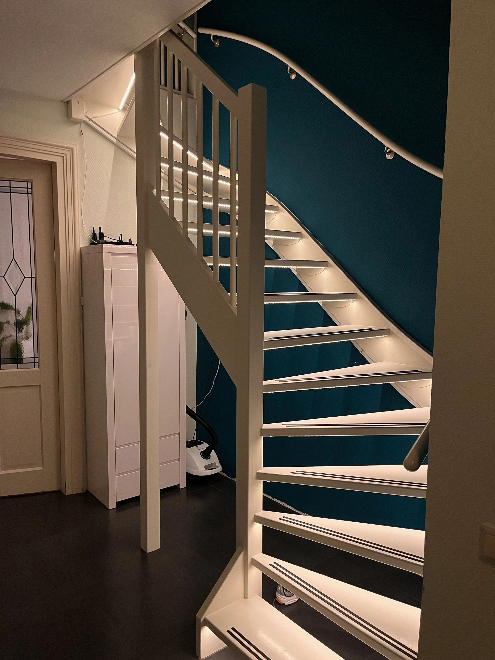 Trapverlichting Led strip Warm Wit – Complete set 130 CM