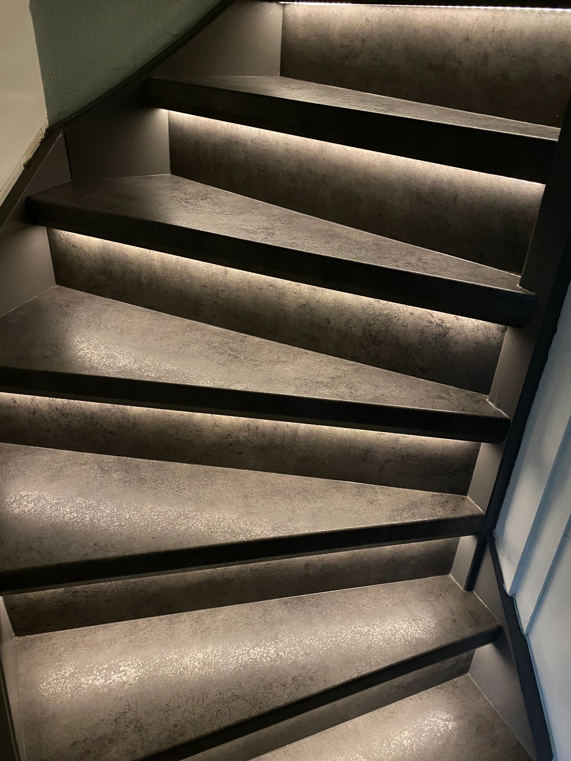 Trapverlichting Led strip Warm Wit 130 CM – Complete set inclusief profiel