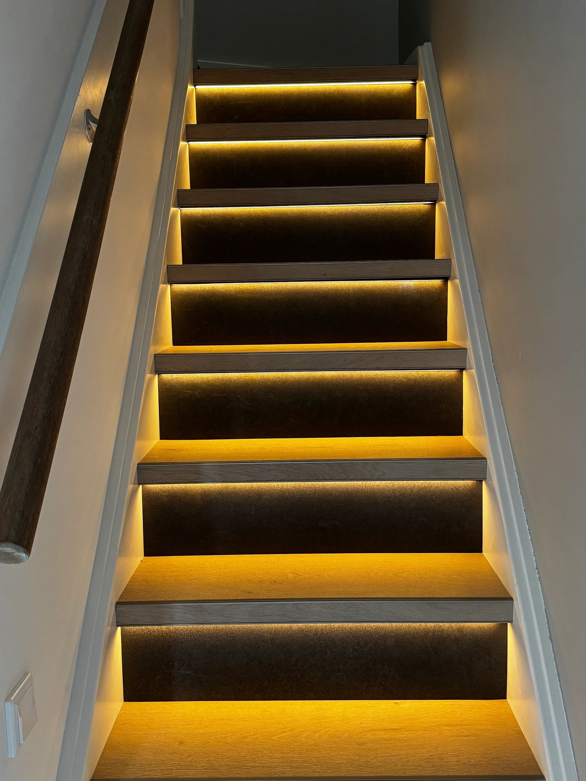 Led trapverlichting set Premium - Led strip set met profiel - Warm wit 130 cm