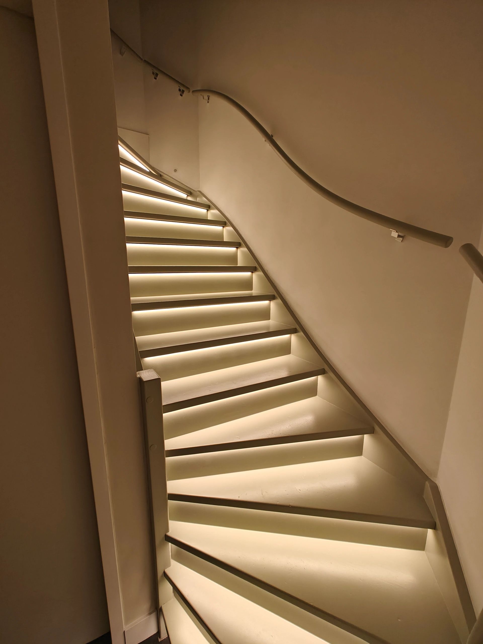 Dynamische trapverlichting set Premium 130 cm met profiel