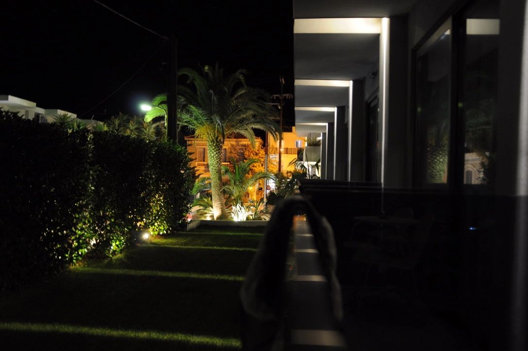 1-4 RGBWW Wifi led tuinspot set 6 watt met afstandsbediening